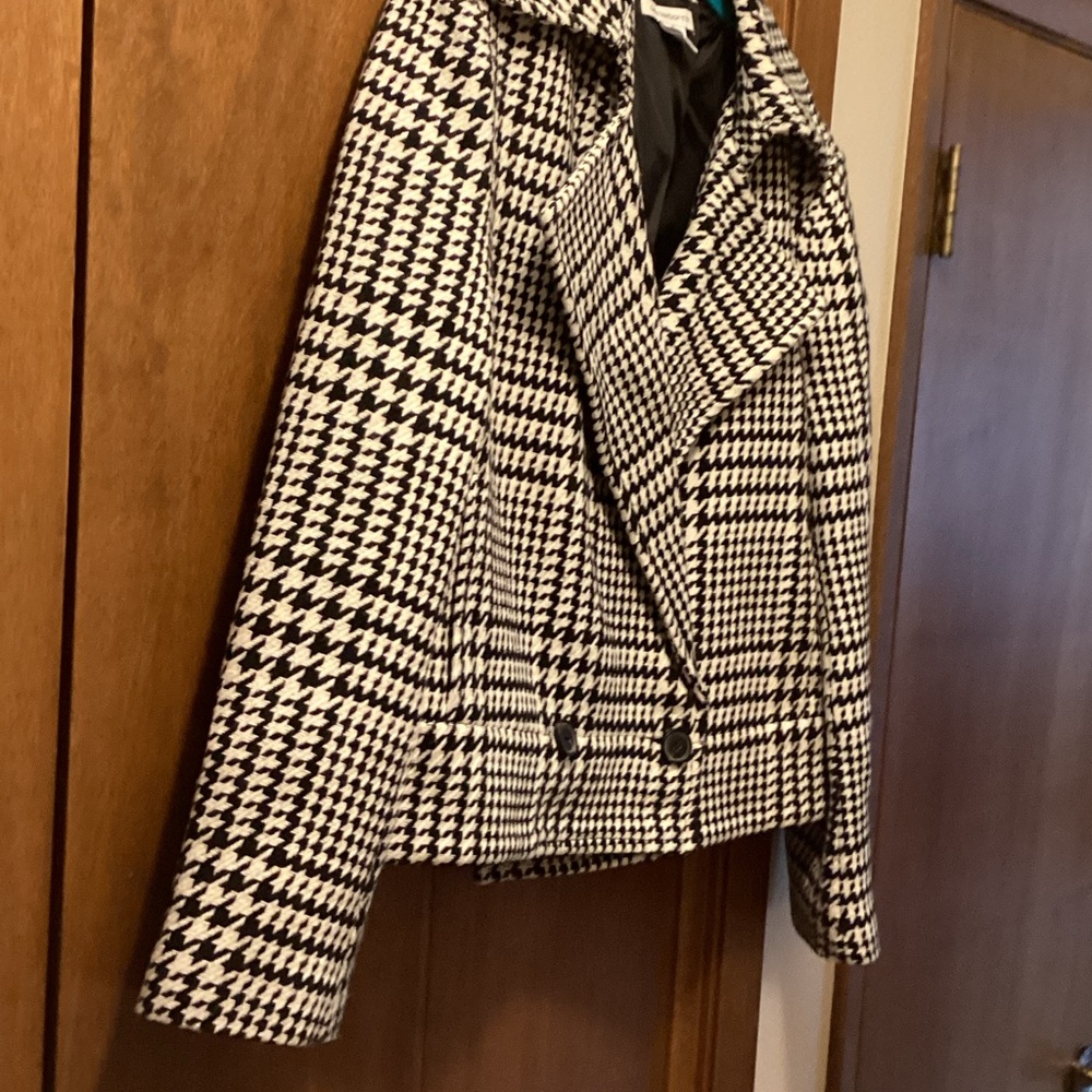 Liz Claiborne Black Lined Jacket